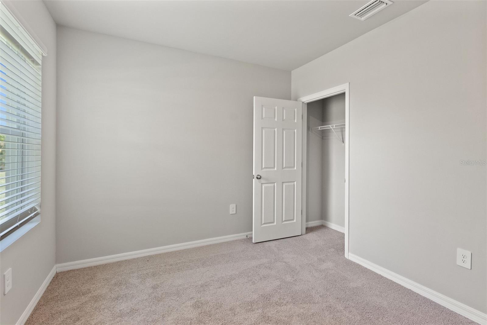 Image 18 of 27 For 16073 Hesta Misty Court