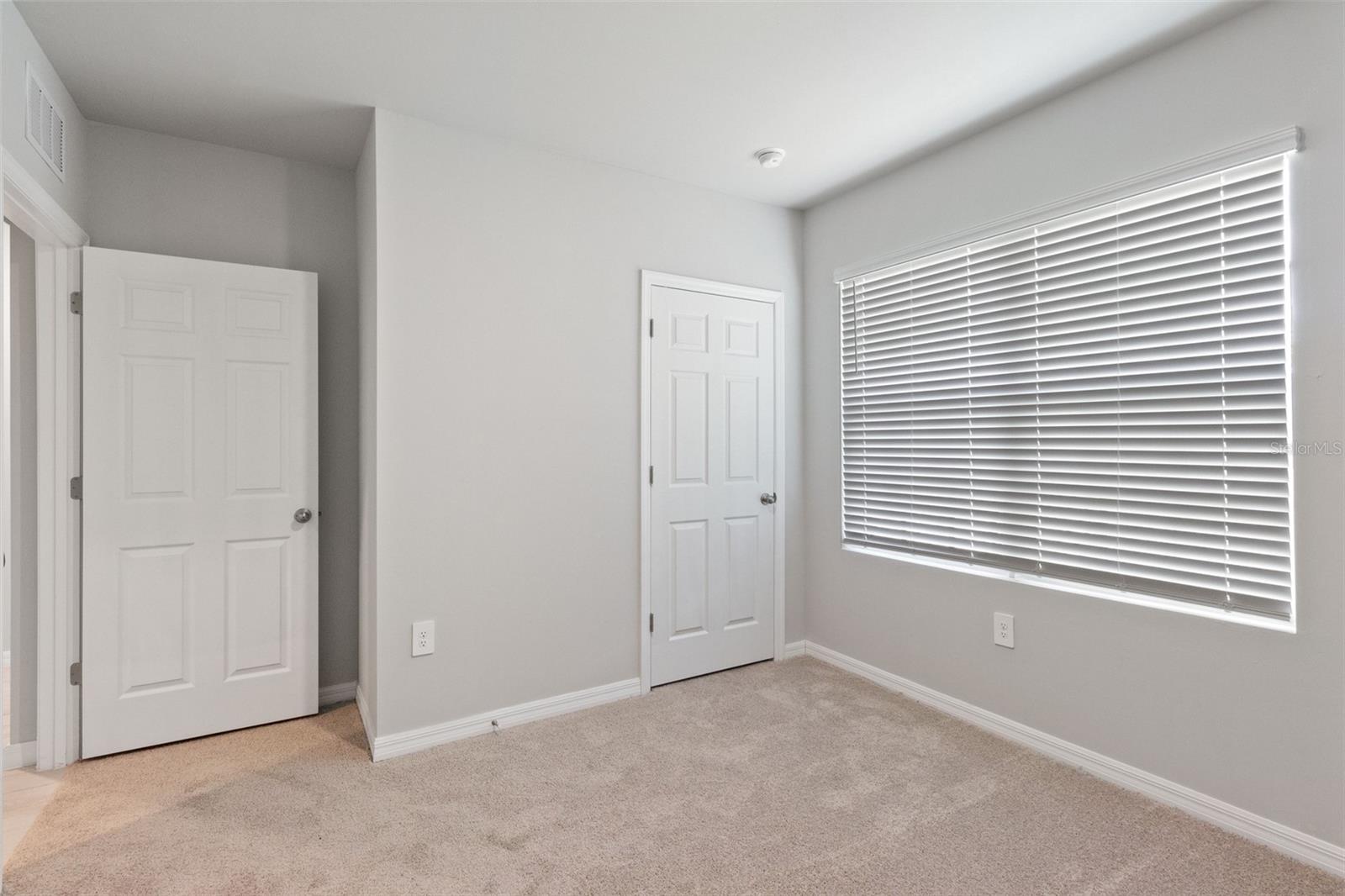 Image 19 of 27 For 16073 Hesta Misty Court