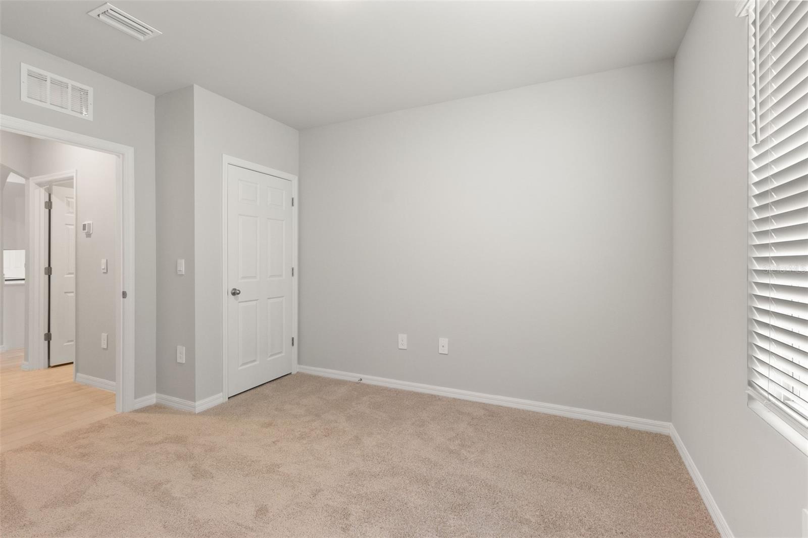 Image 21 of 27 For 16073 Hesta Misty Court