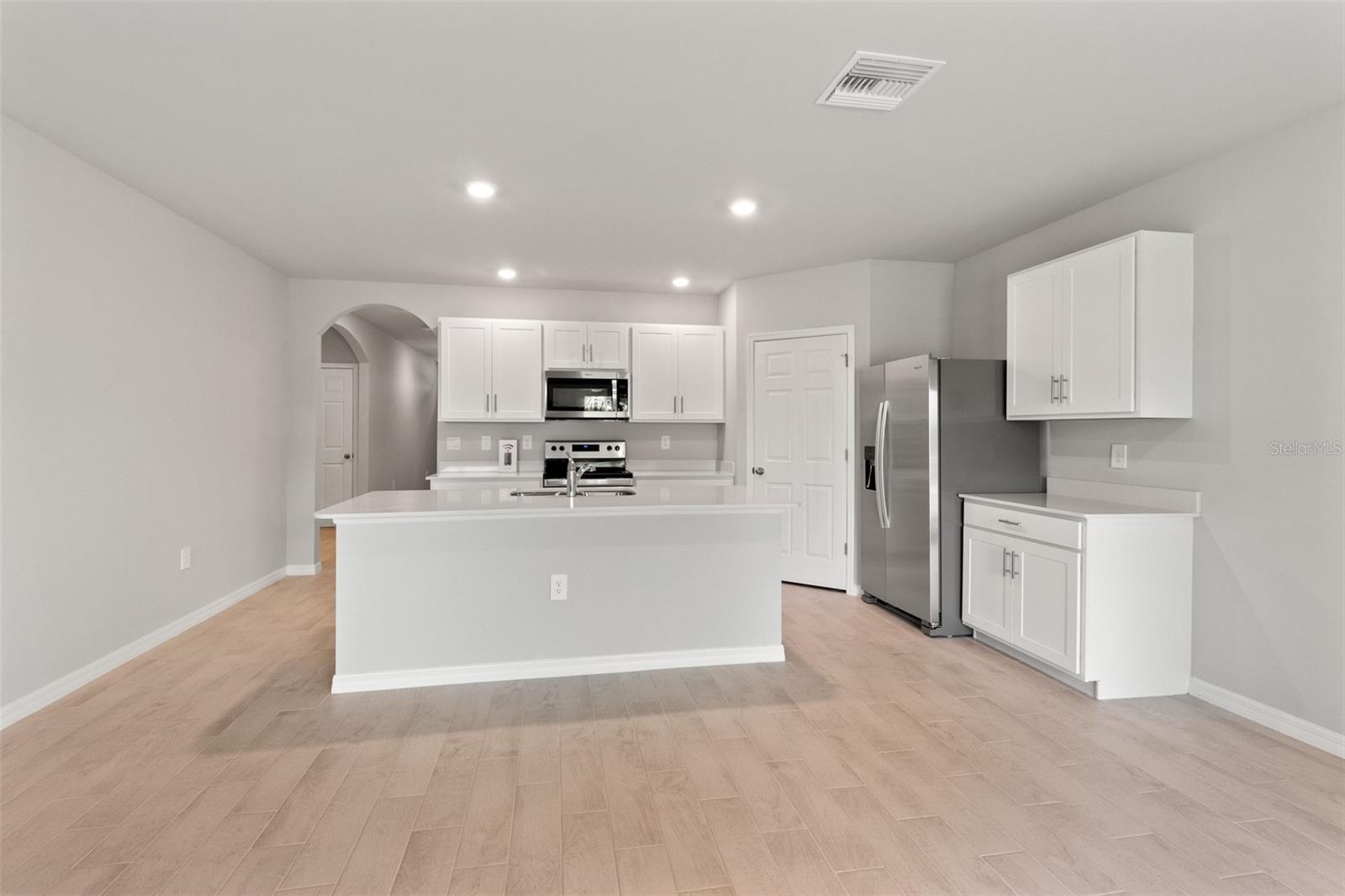 Image 9 of 27 For 16073 Hesta Misty Court