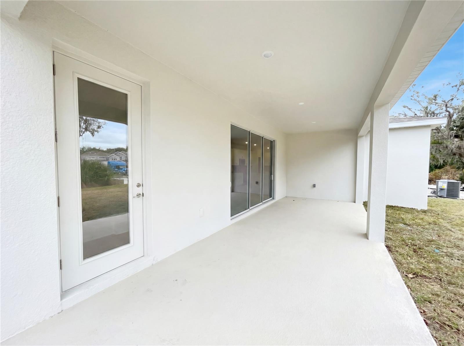 Image 22 of 23 For 709 Peroni Avenue