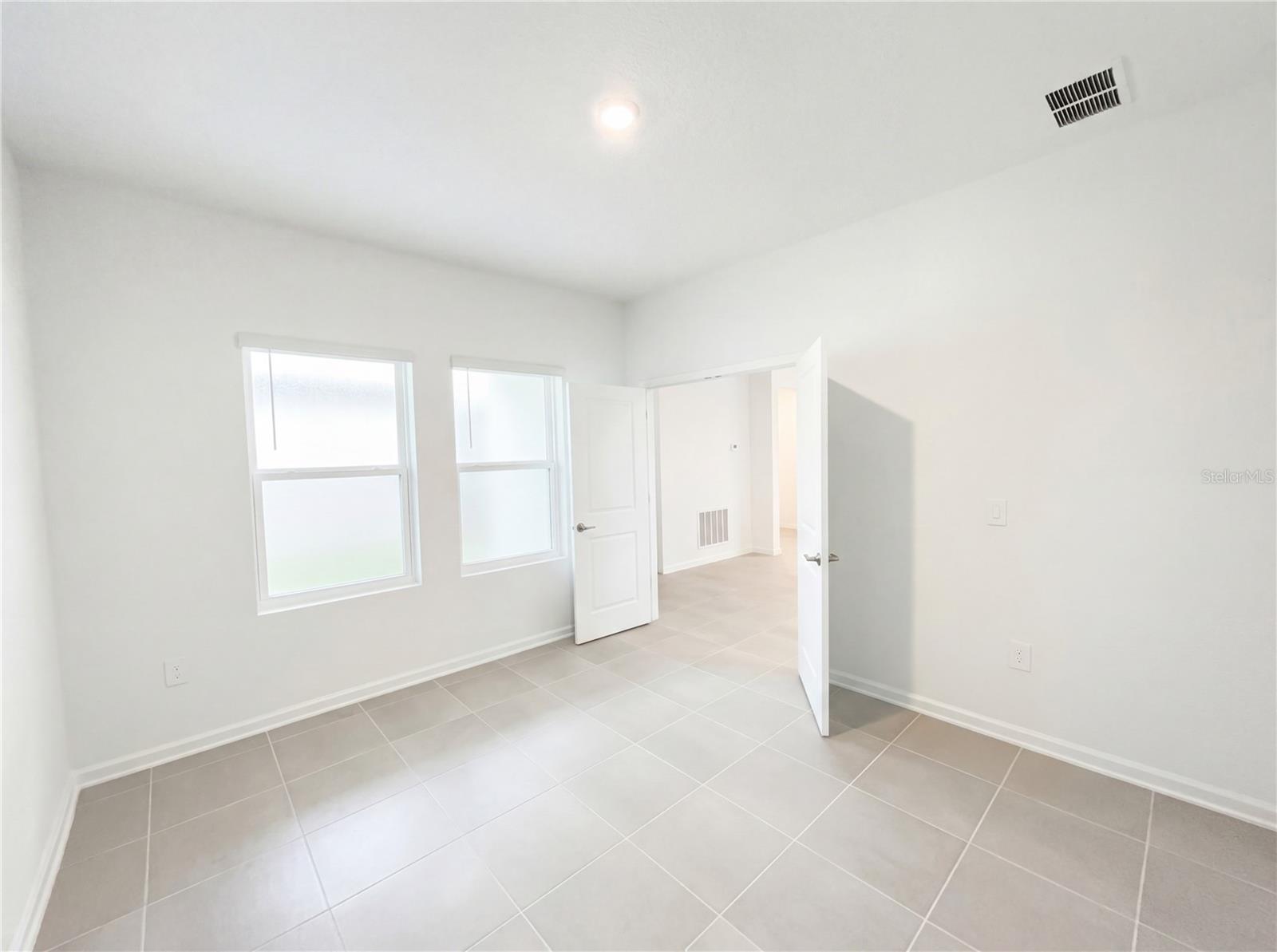 Image 9 of 23 For 709 Peroni Avenue