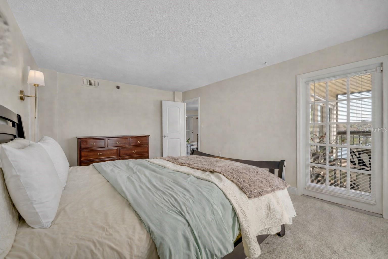 Image 14 of 31 For 204 Quayside Circle 504