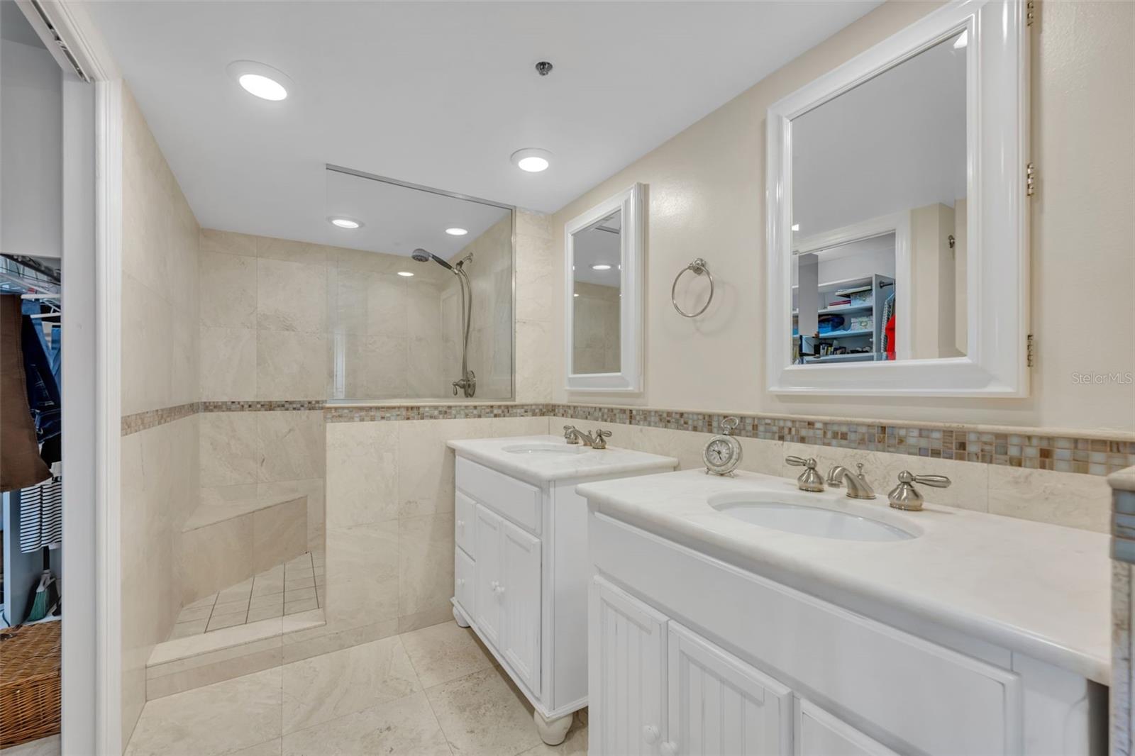 Image 16 of 31 For 204 Quayside Circle 504