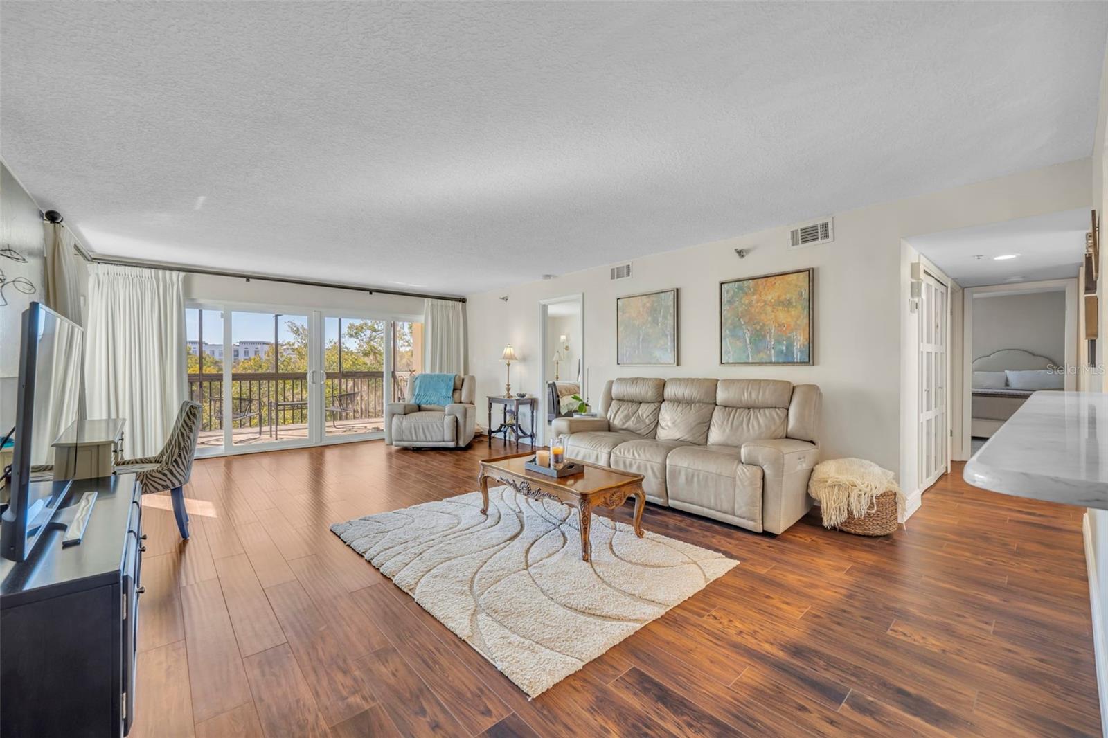 Image 4 of 31 For 204 Quayside Circle 504