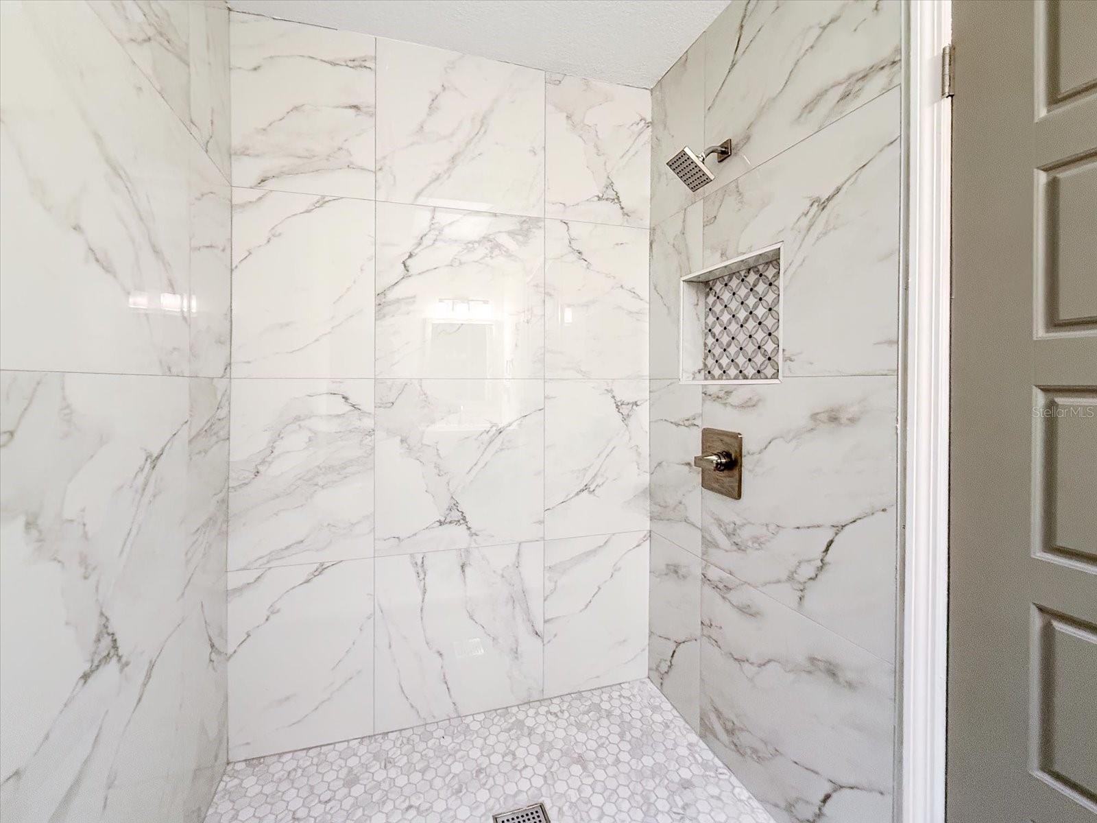 Image 17 of 28 For 20 Woodlands Circle