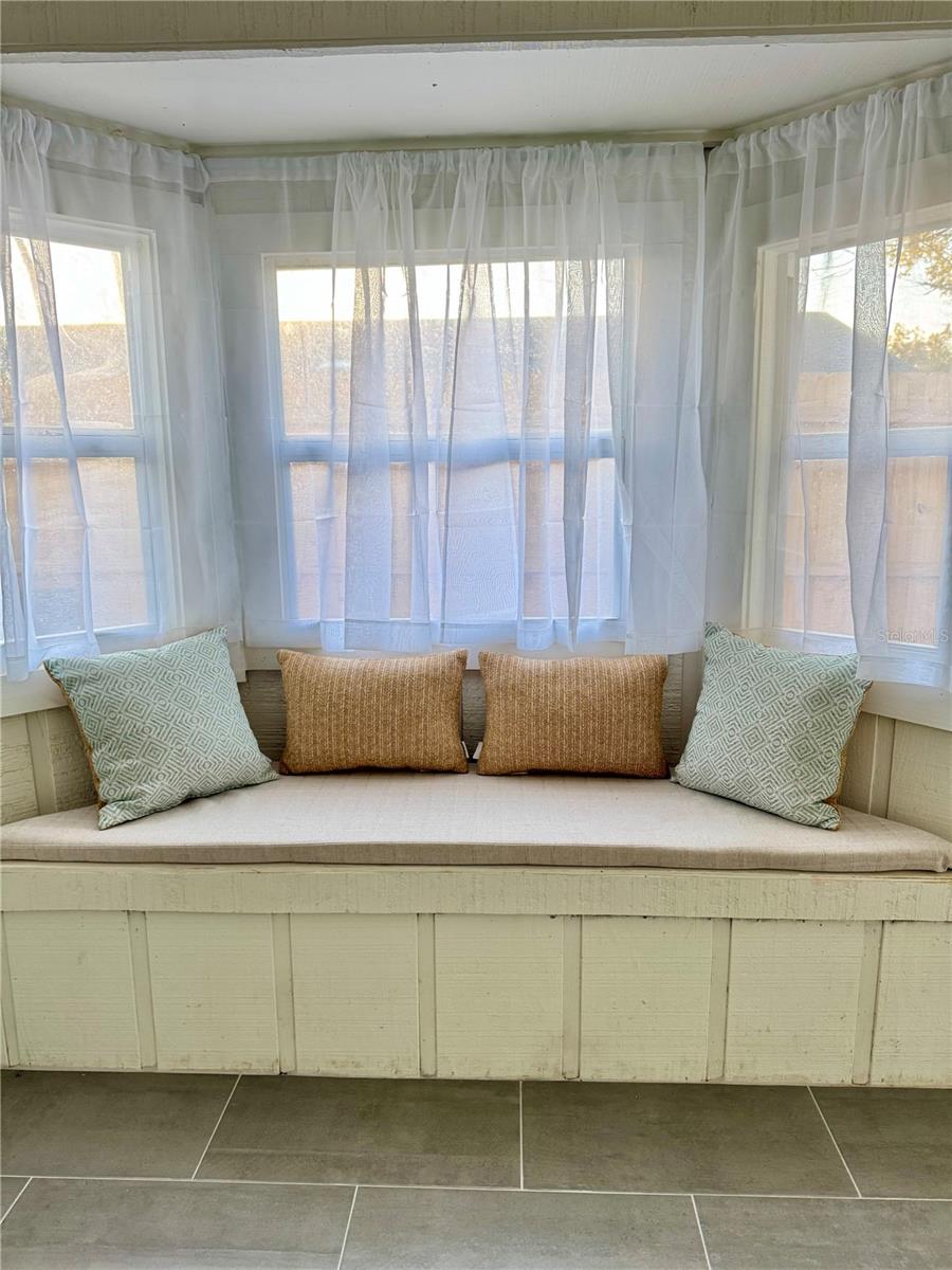 Image 21 of 28 For 20 Woodlands Circle