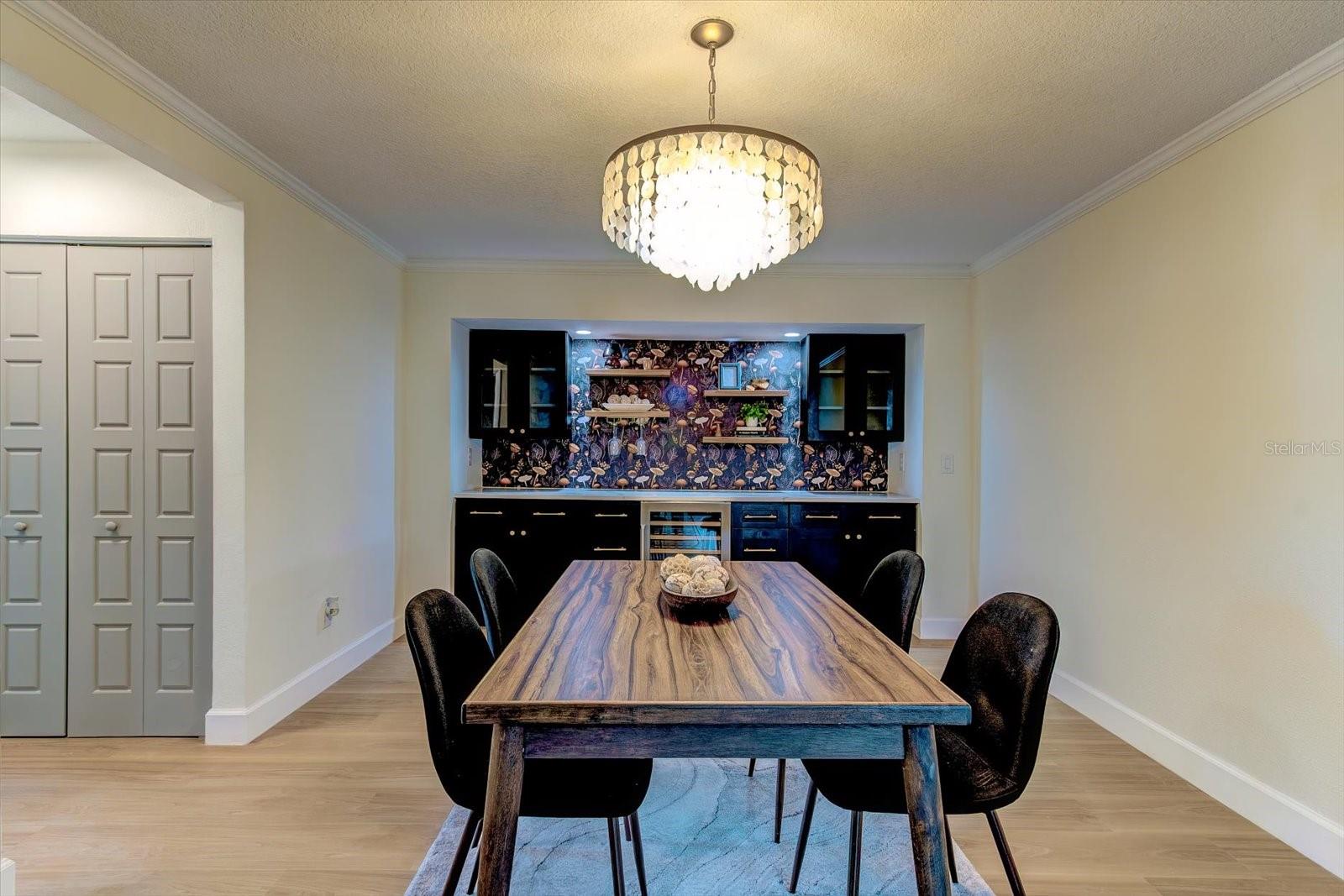 Image 3 of 28 For 20 Woodlands Circle