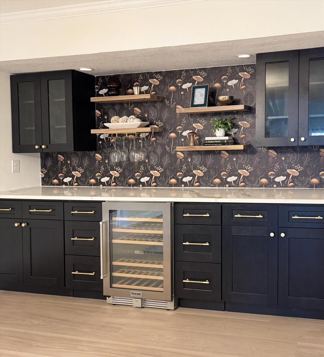 Image 4 of 28 For 20 Woodlands Circle