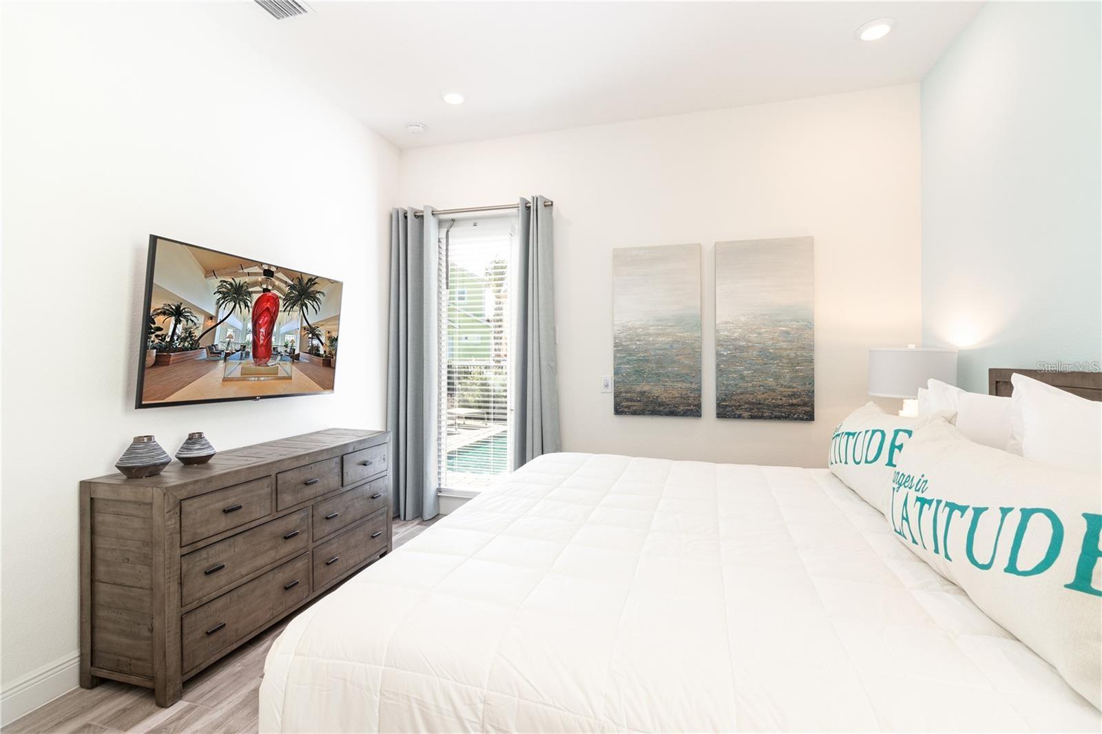 Image 17 of 22 For 8096 Knee Deep Road