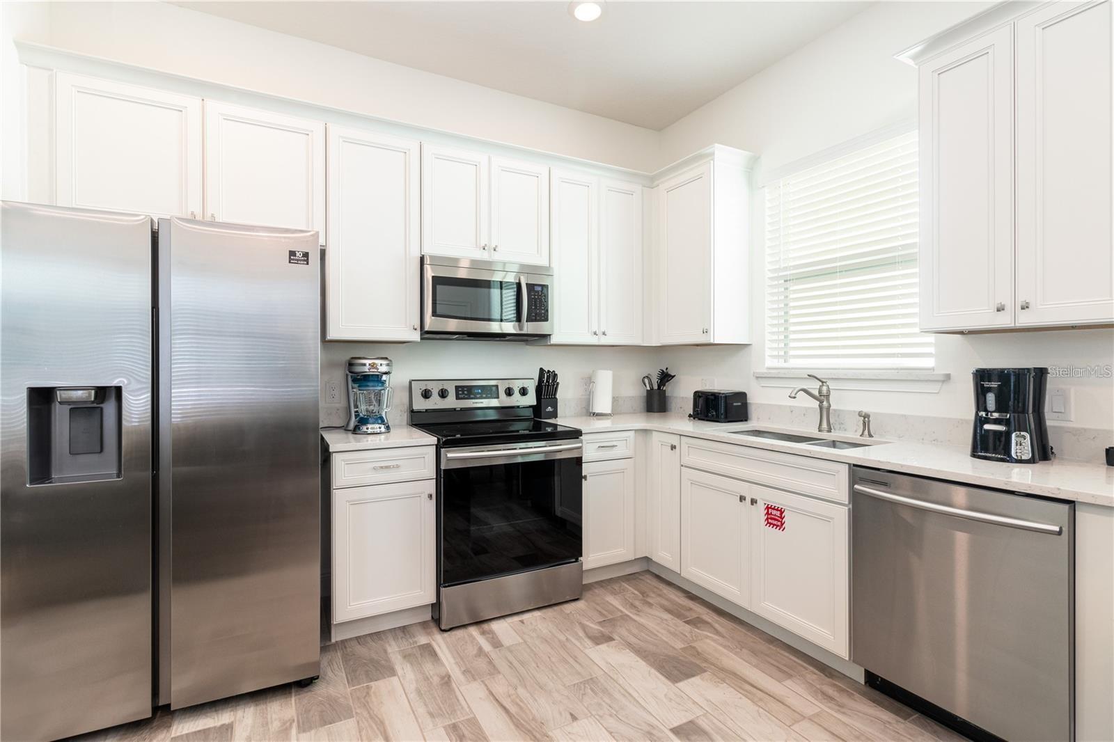 Image 7 of 22 For 8096 Knee Deep Road