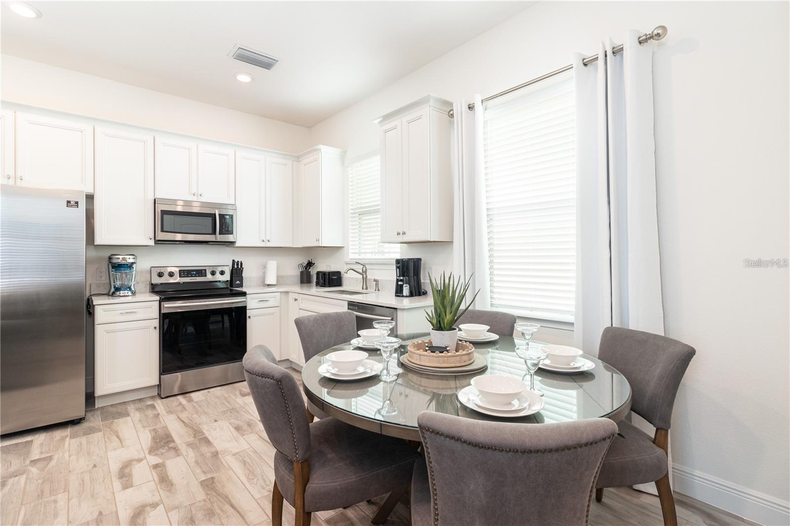 Image 8 of 22 For 8096 Knee Deep Road