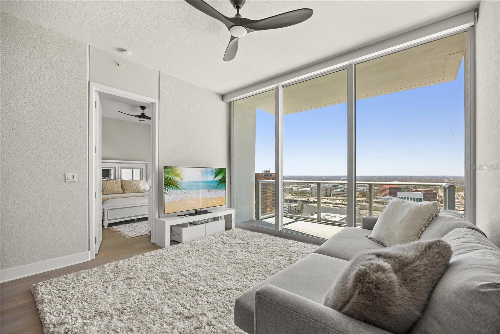 Image 12 of 38 For 150 Robinson Street 26b