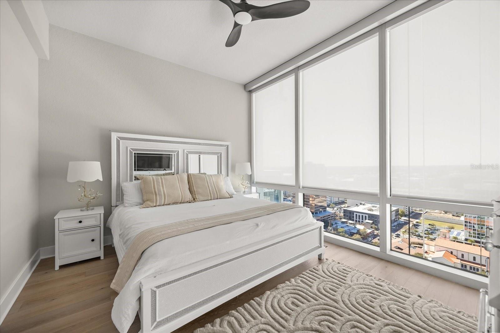 Image 14 of 38 For 150 Robinson Street 26b