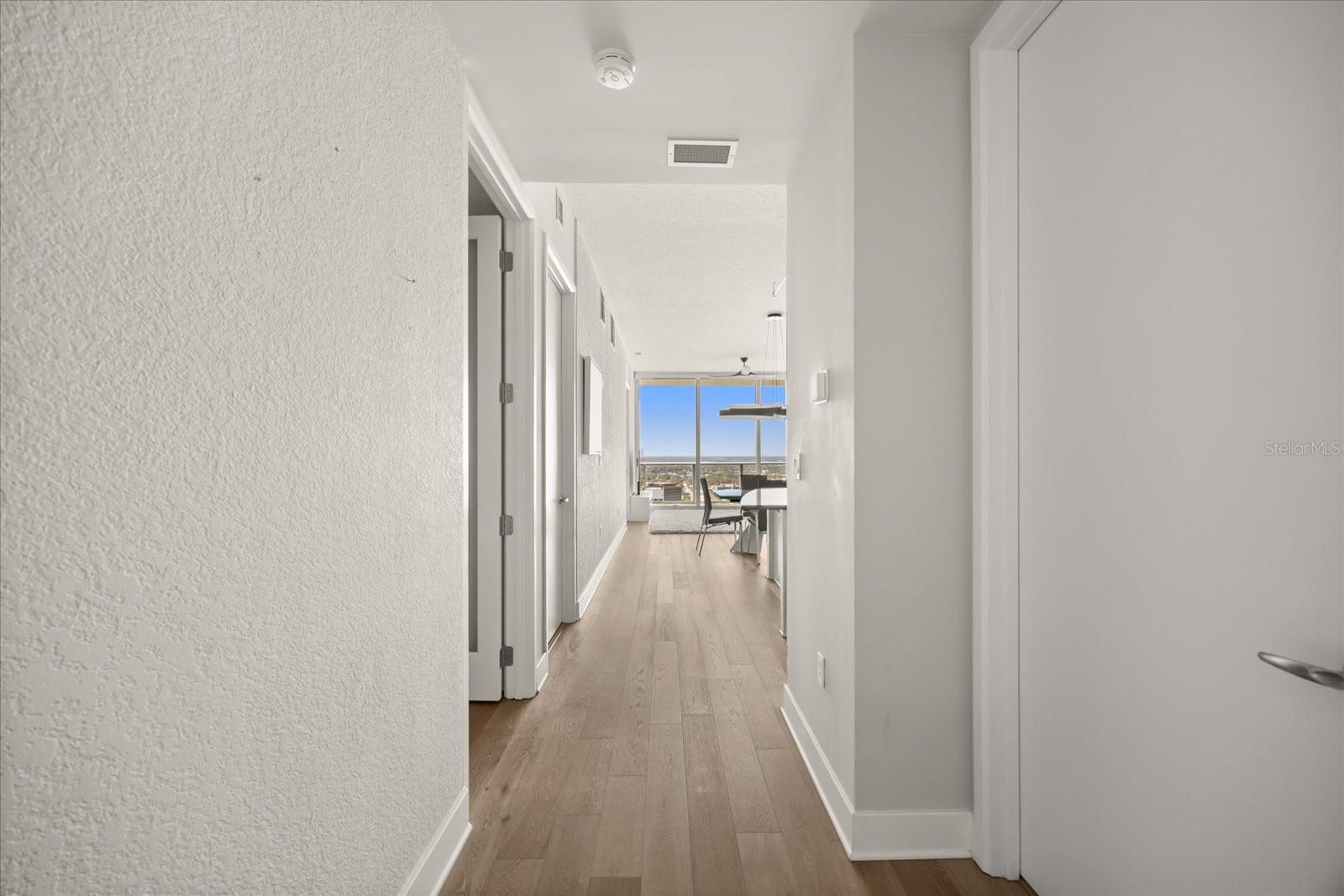 Image 3 of 38 For 150 Robinson Street 26b