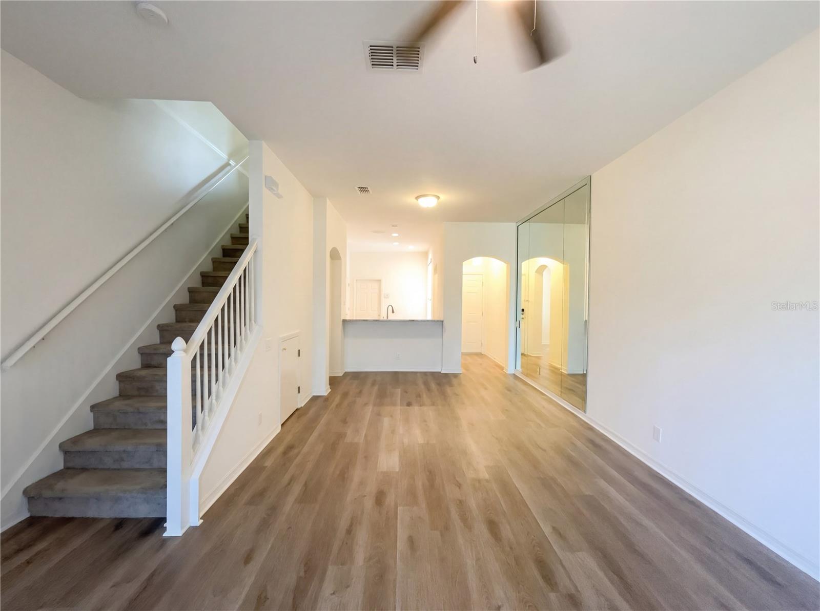 Listing photo id 19 for 4126 Key Thatch Drive