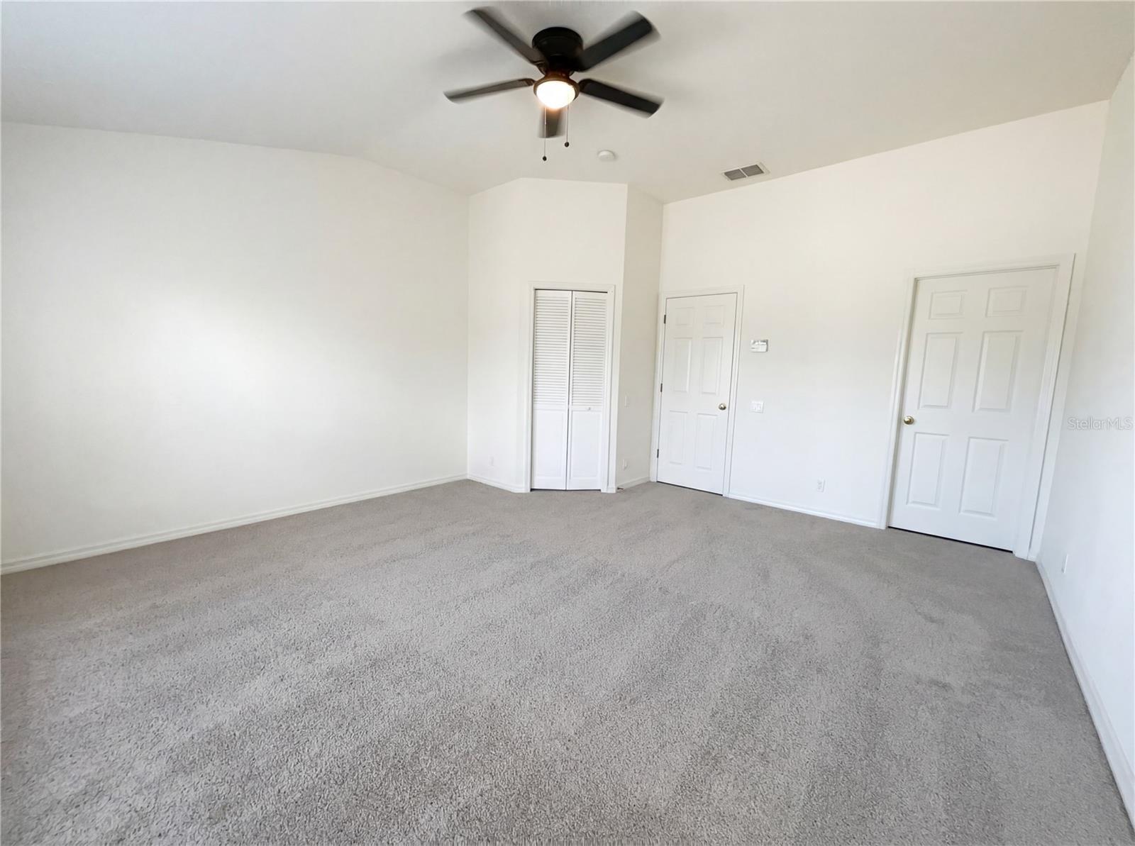 Listing photo id 2 for 4126 Key Thatch Drive