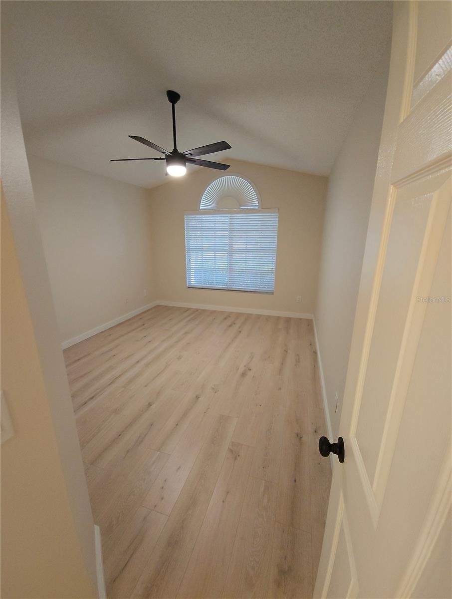 Image 18 of 24 For 3904 Westerham Drive