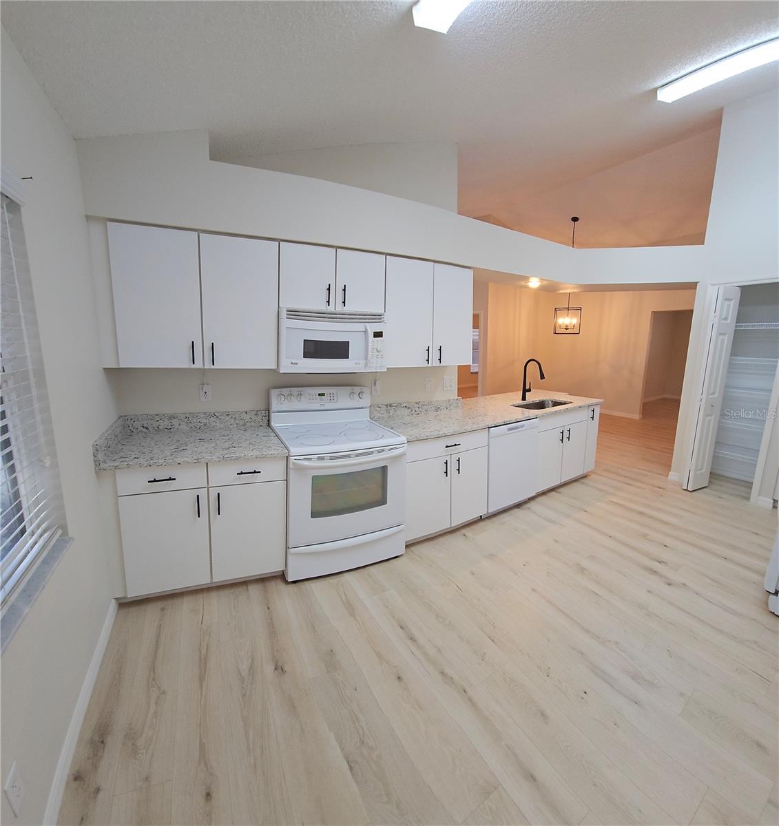 Image 7 of 24 For 3904 Westerham Drive