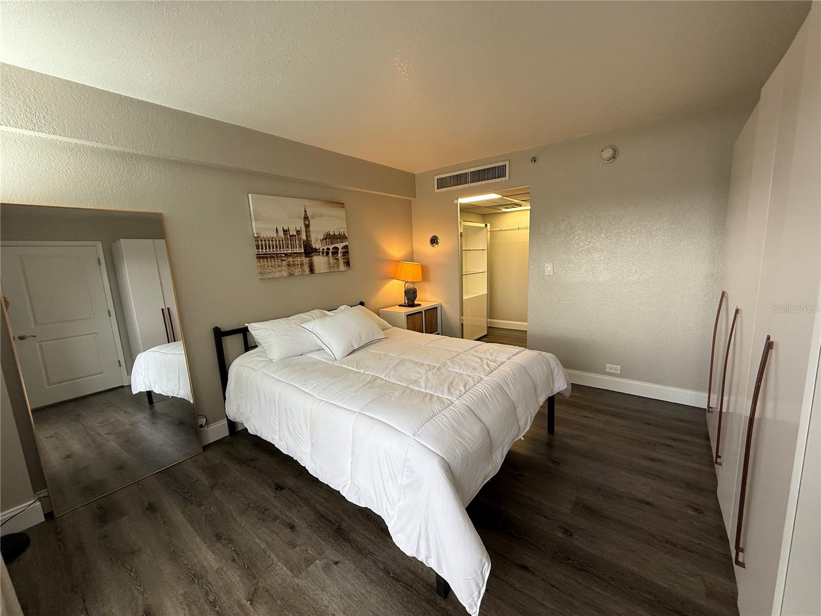 Listing photo id 9 for 151 Washington Street 321