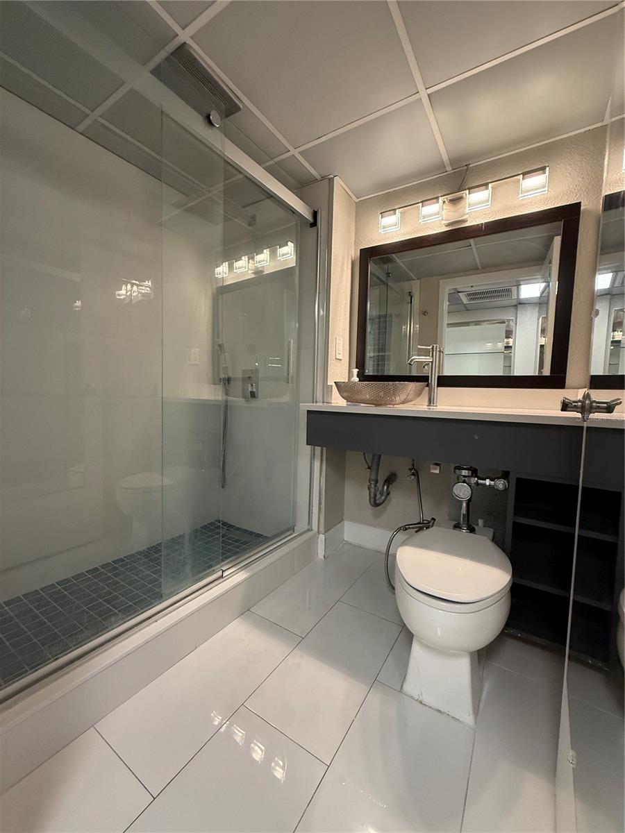 Listing photo id 10 for 151 Washington Street 321