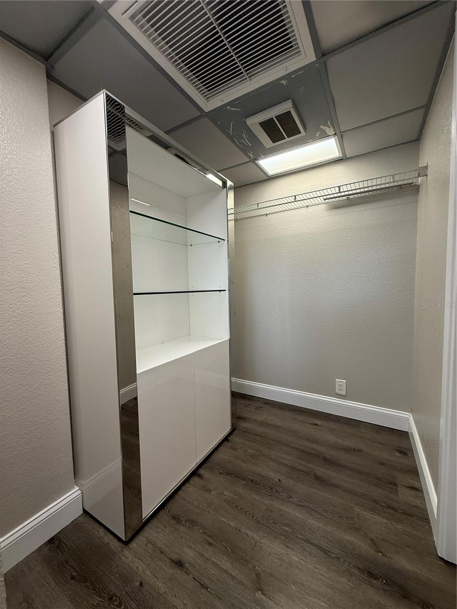 Listing photo id 12 for 151 Washington Street 321