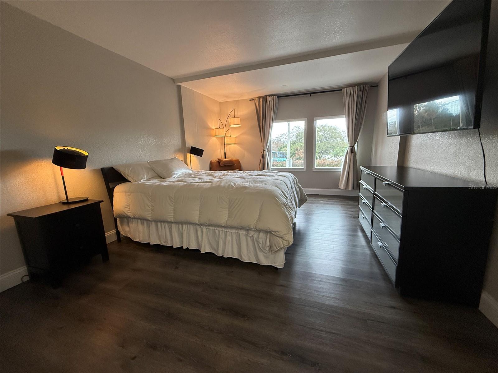 Listing photo id 18 for 151 Washington Street 321