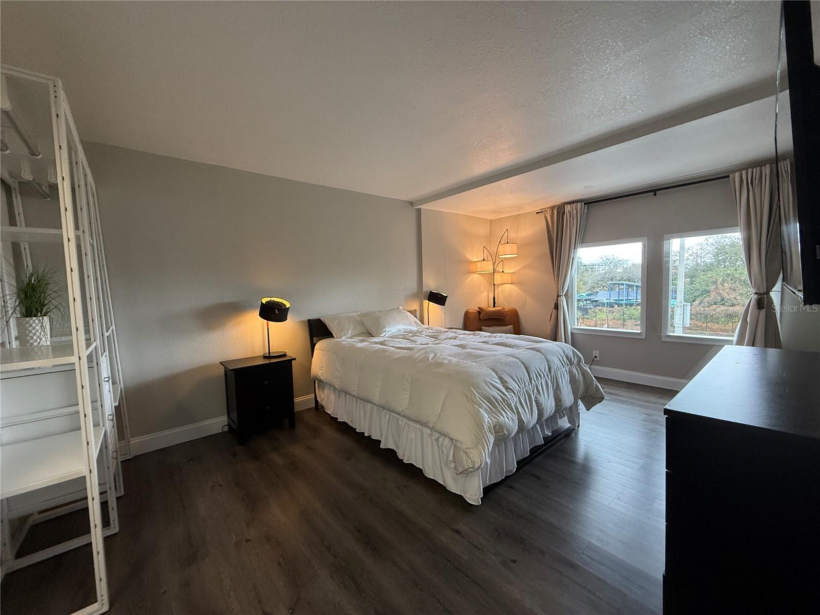 Listing photo id 19 for 151 Washington Street 321