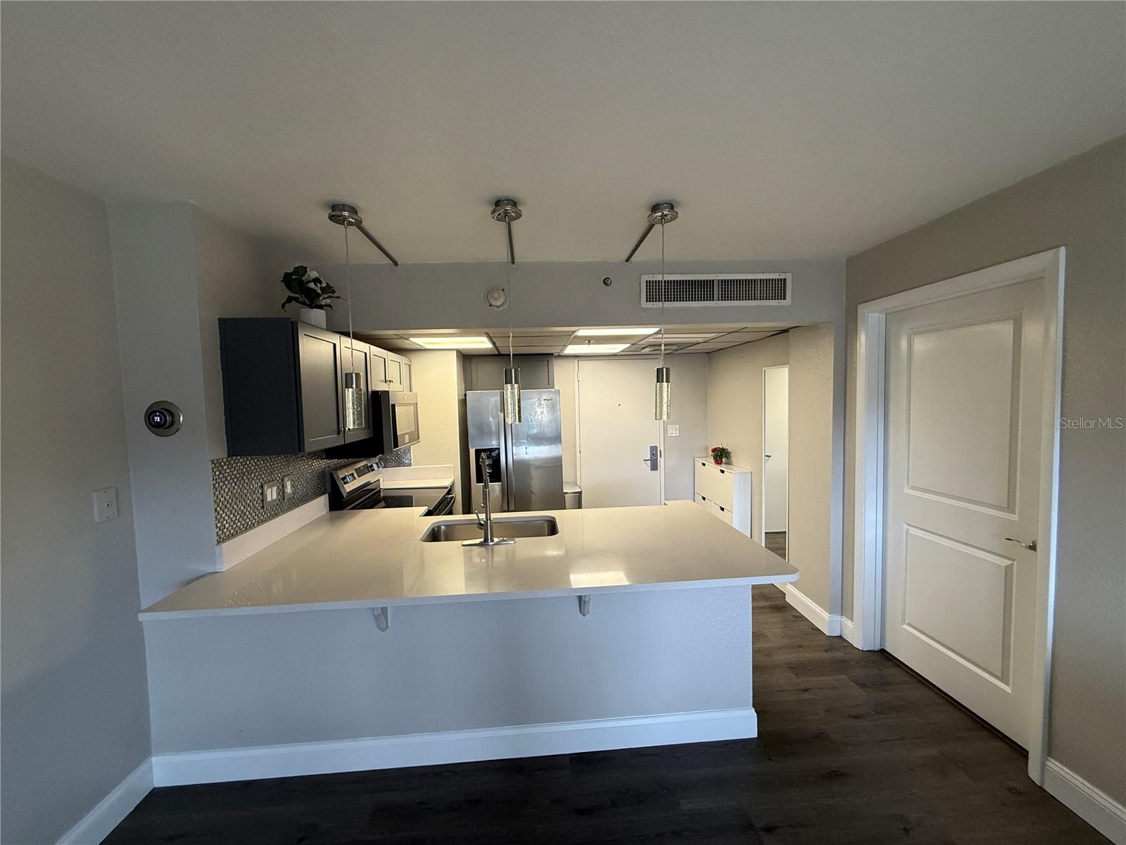 Listing photo id 28 for 151 Washington Street 321