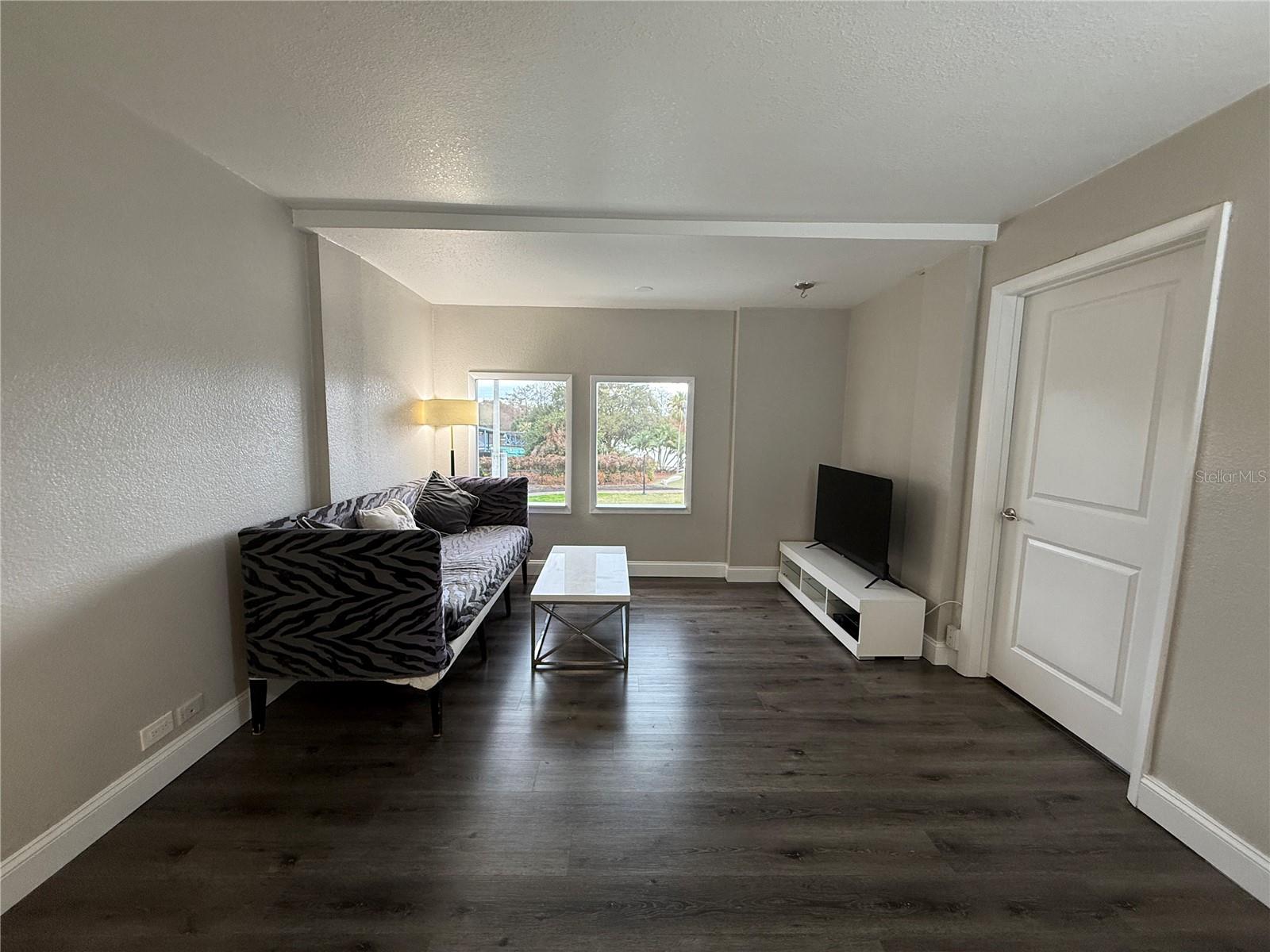 Listing photo id 35 for 151 Washington Street 321