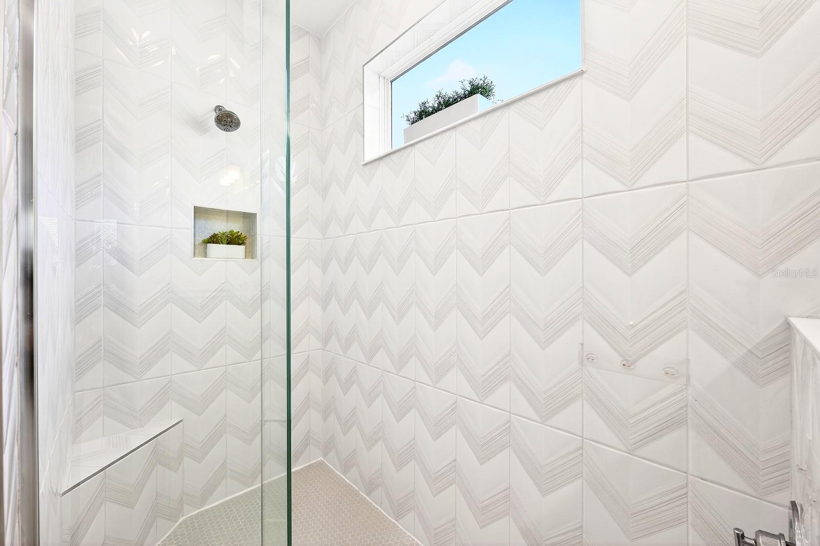 Image 17 of 44 For 748 Trillium Court