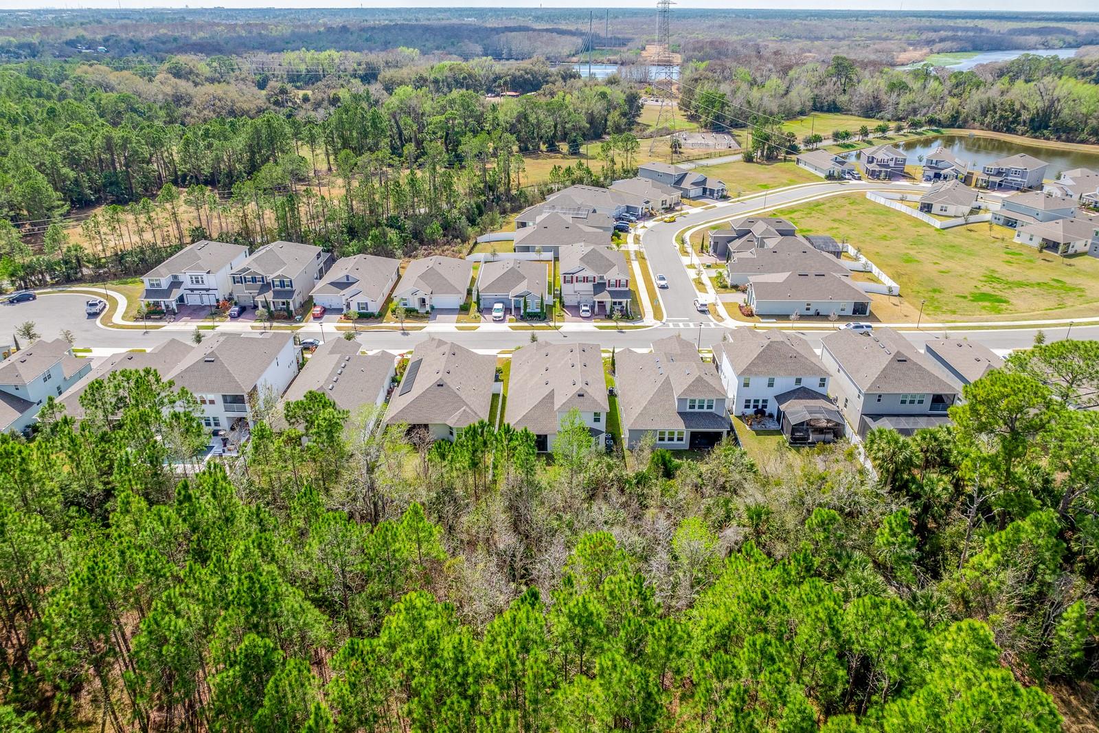 Image 32 of 44 For 748 Trillium Court