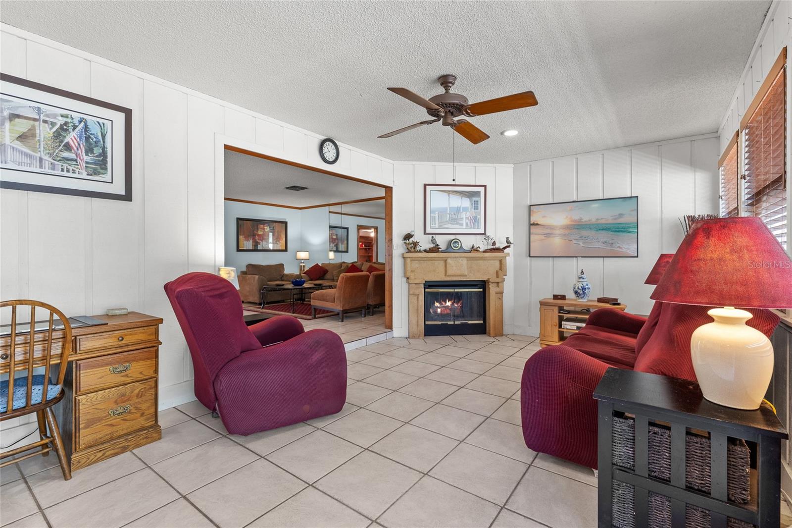 Image 13 of 49 For 2080 Apricot Drive