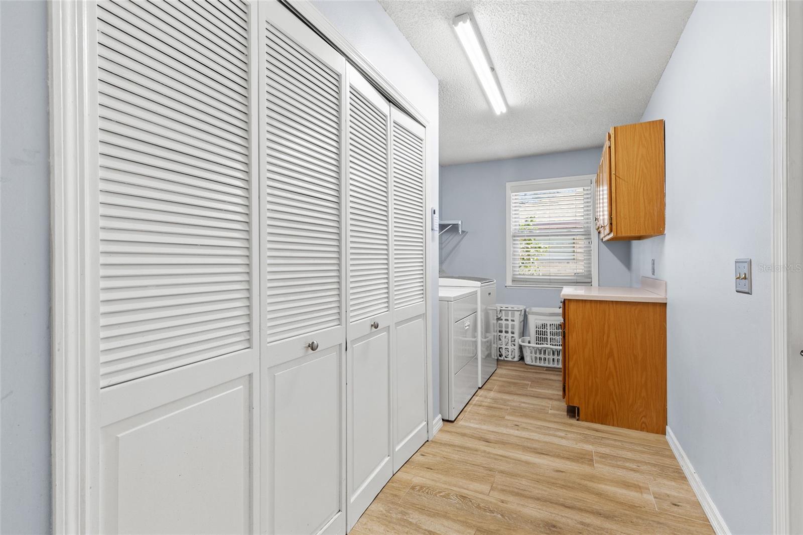 Image 16 of 49 For 2080 Apricot Drive