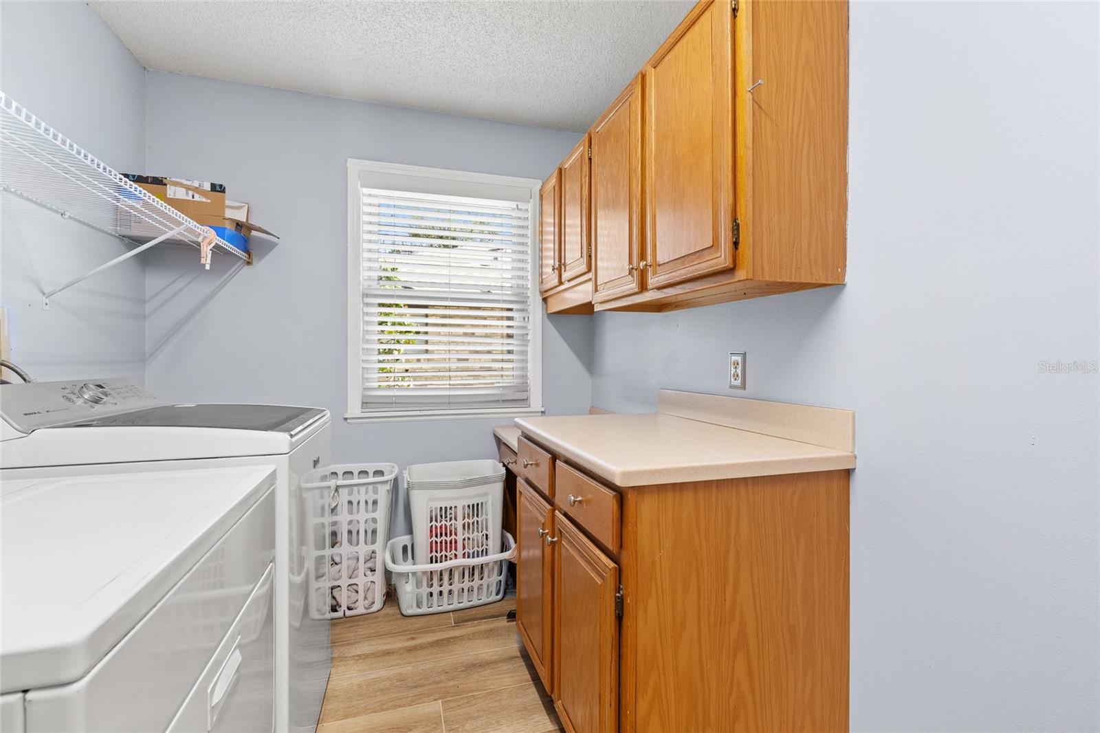 Image 17 of 49 For 2080 Apricot Drive