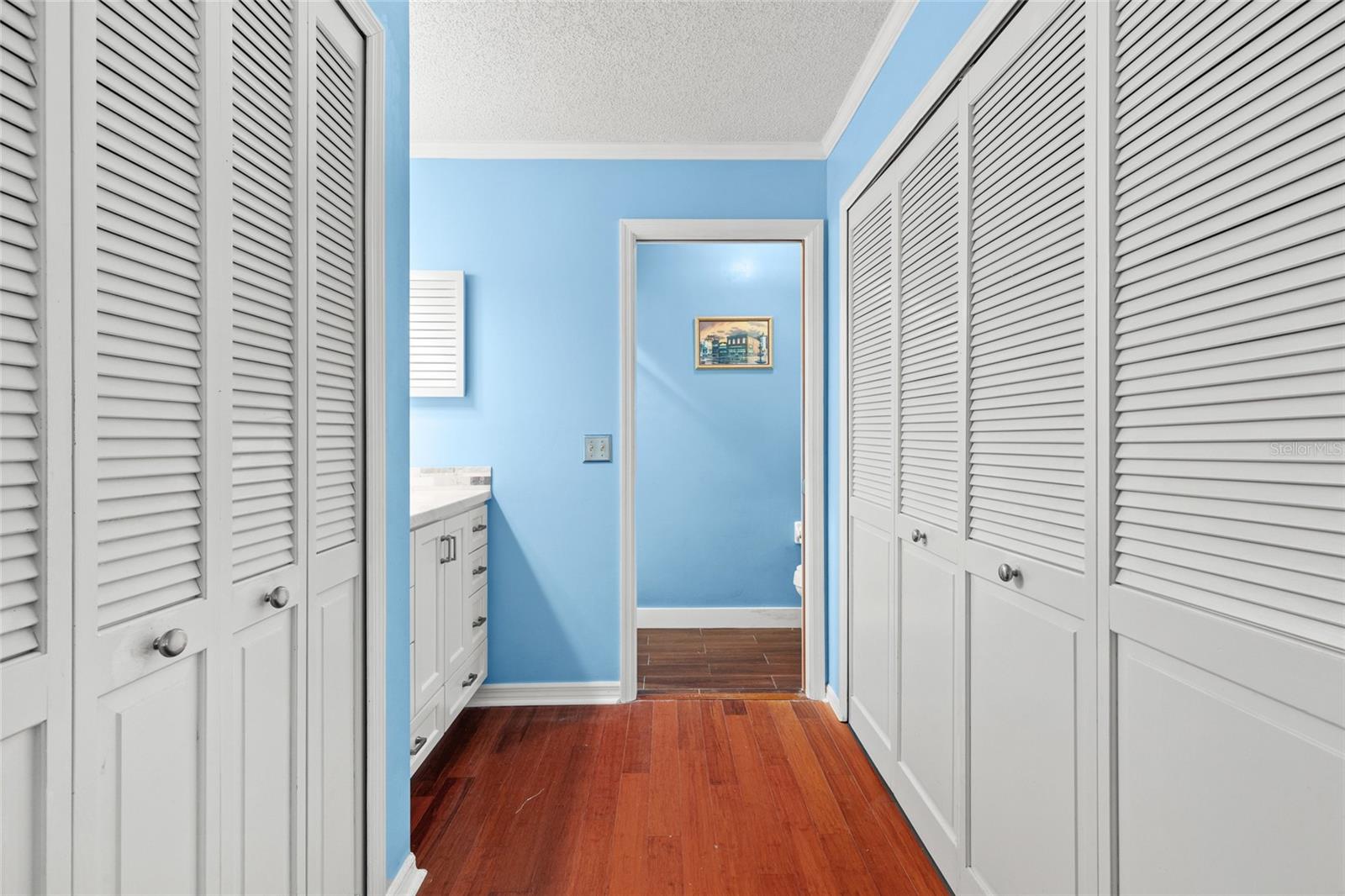 Image 24 of 49 For 2080 Apricot Drive