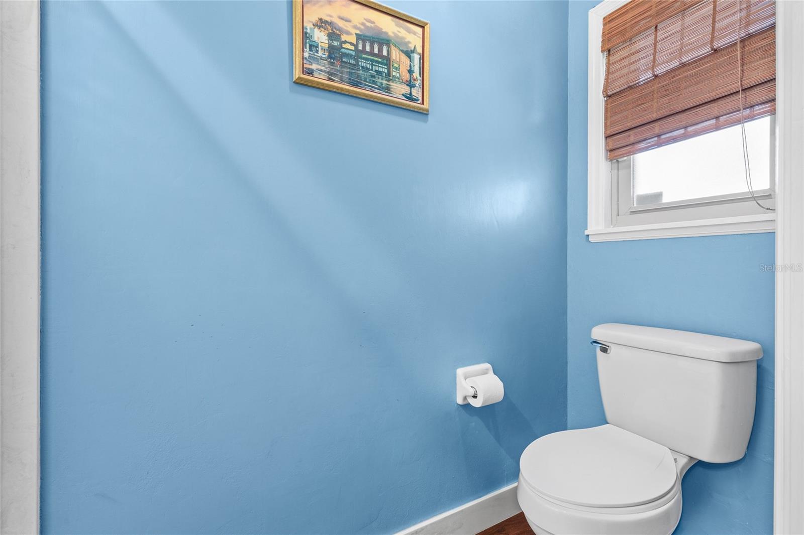 Image 26 of 49 For 2080 Apricot Drive