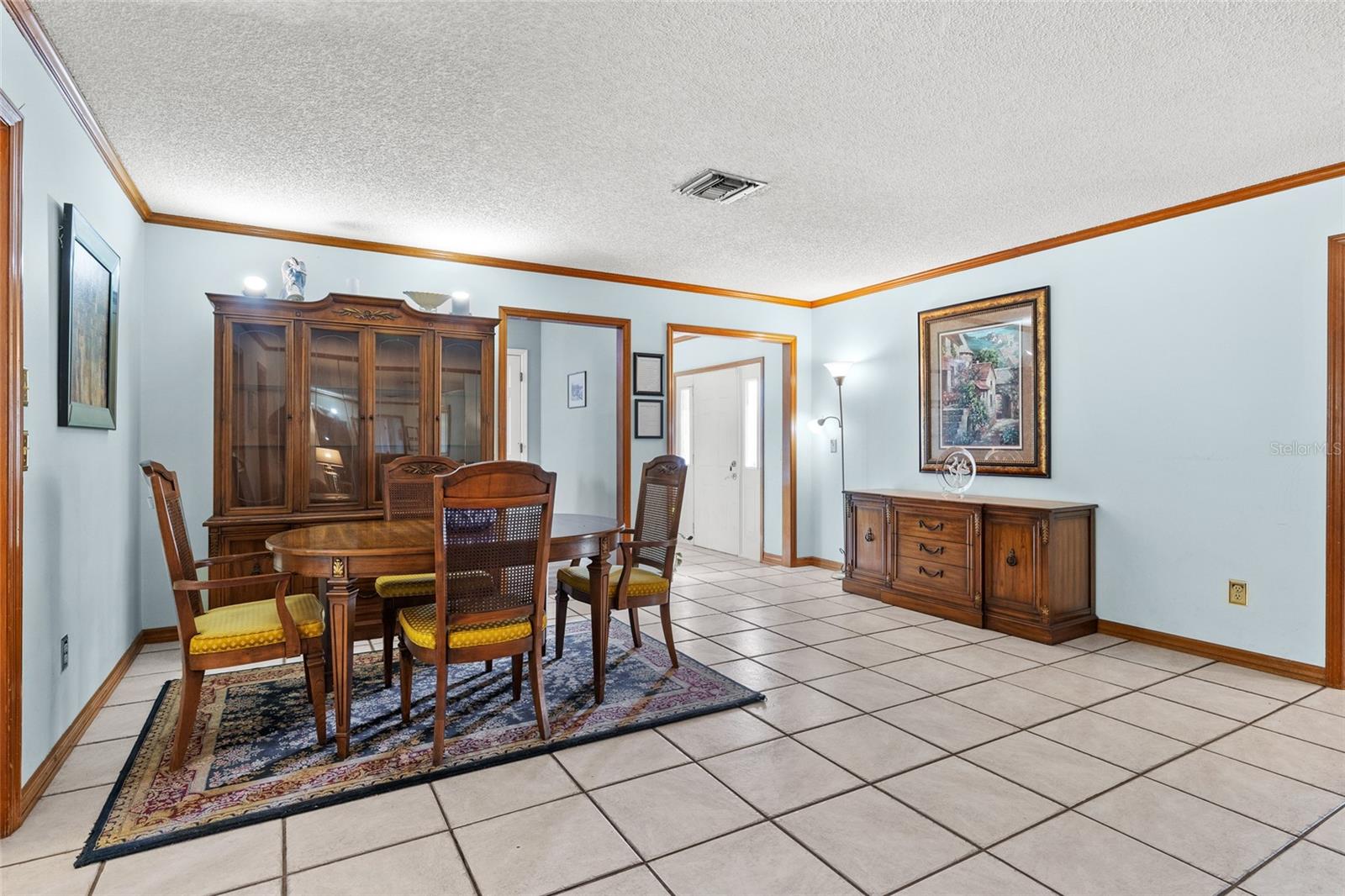 Image 8 of 49 For 2080 Apricot Drive