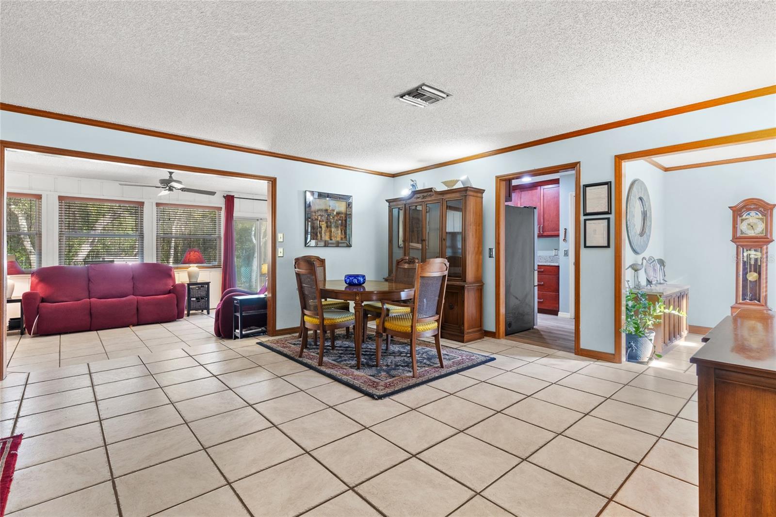 Image 9 of 49 For 2080 Apricot Drive