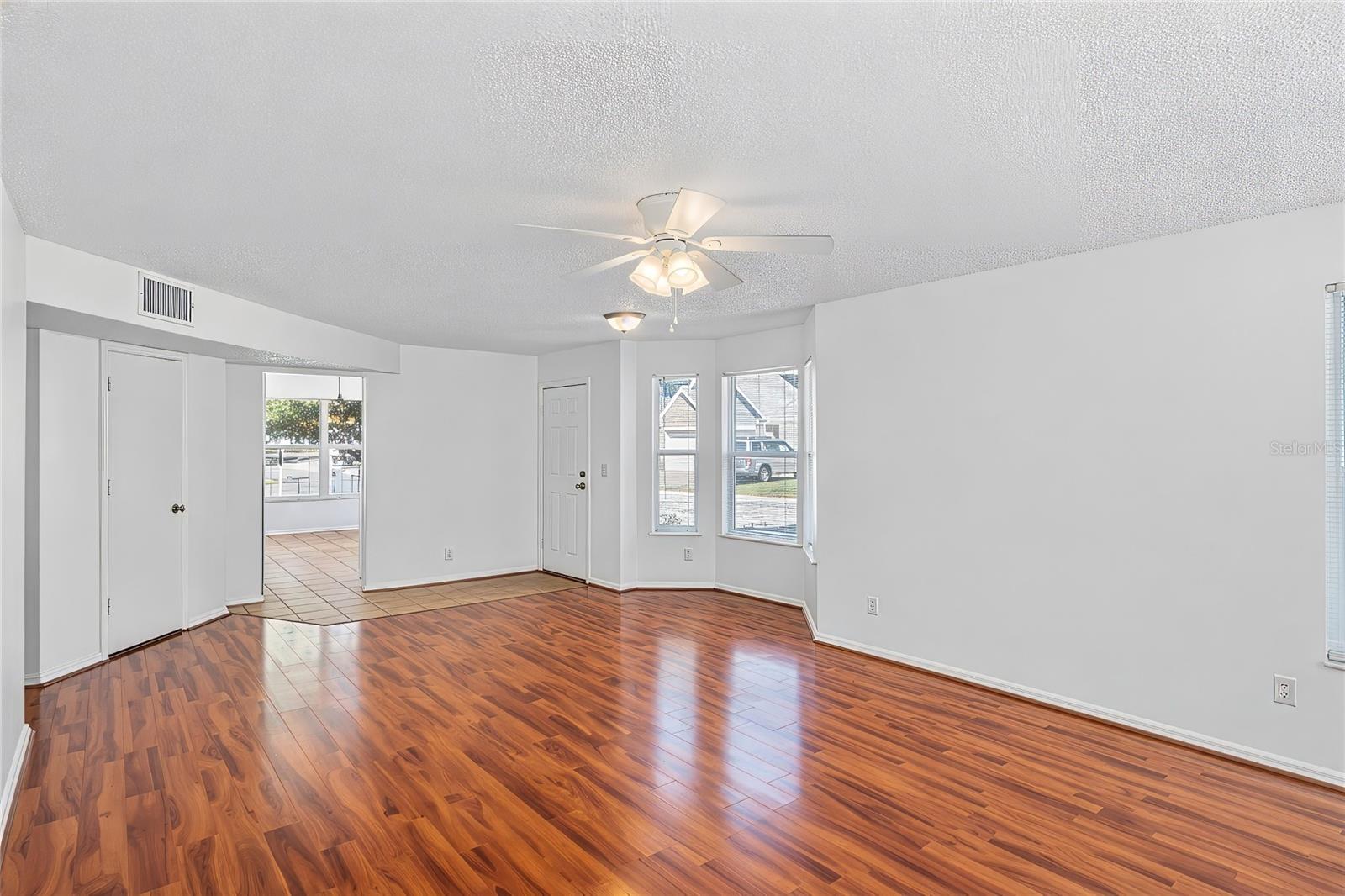 Image 4 of 13 For 2413 Tack Room Lane 2