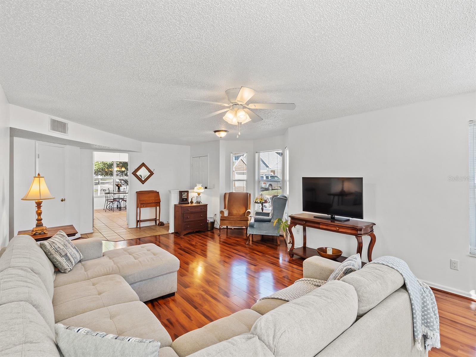 Image 5 of 13 For 2413 Tack Room Lane 2