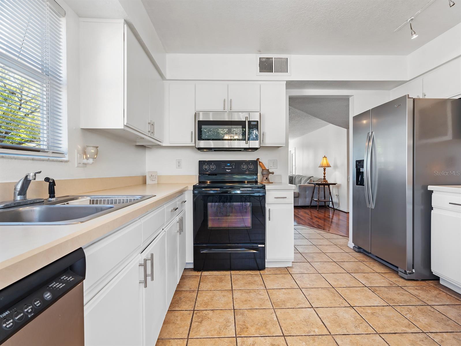 Image 6 of 13 For 2413 Tack Room Lane 2