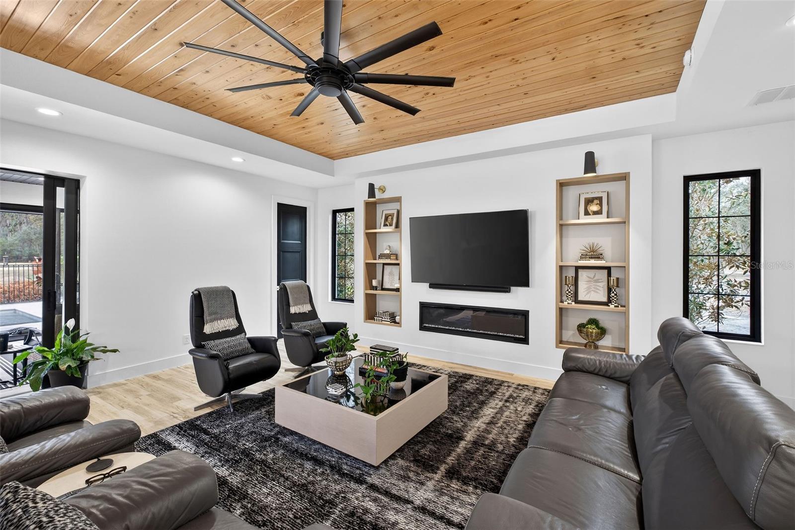 Image 3 of 54 For 26321 Avenida Las Colinas