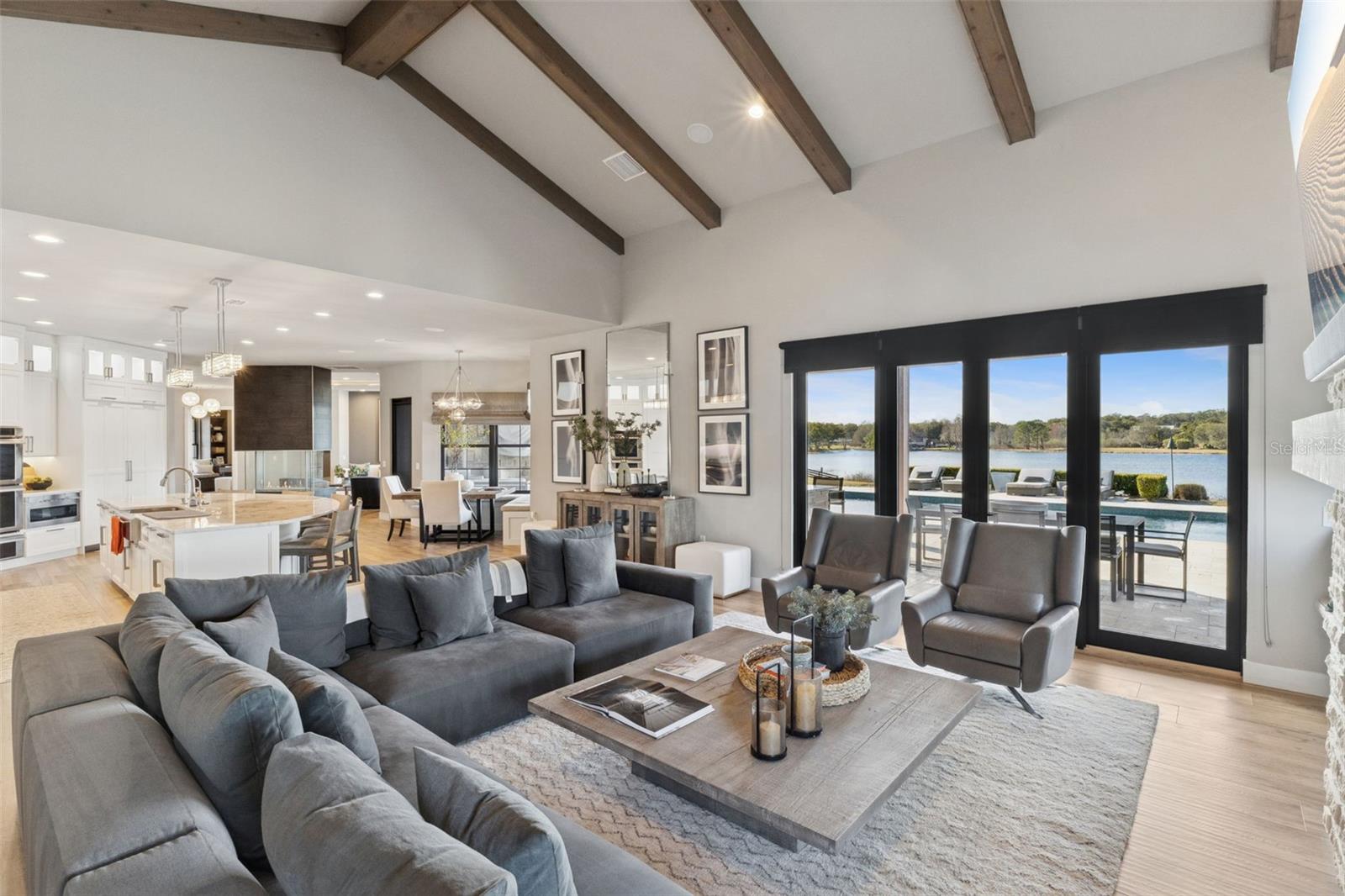 Image 26 of 80 For 22151 Lake Seneca Road