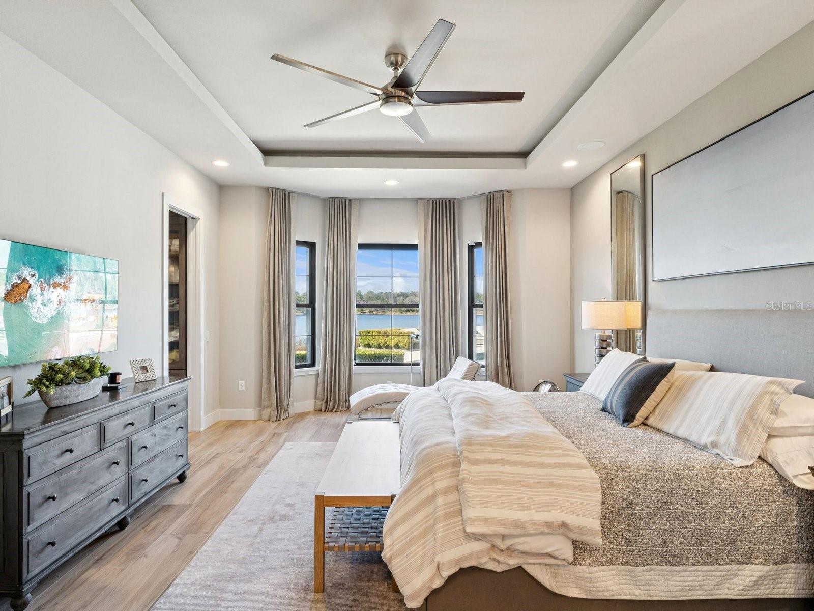 Image 29 of 80 For 22151 Lake Seneca Road