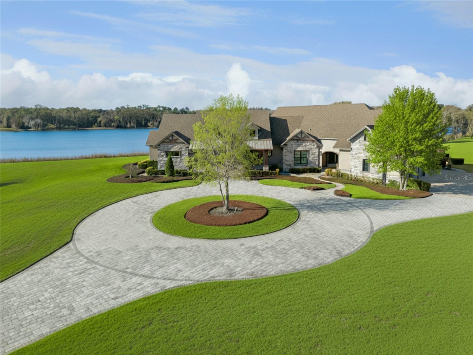 Image 3 of 80 For 22151 Lake Seneca Road