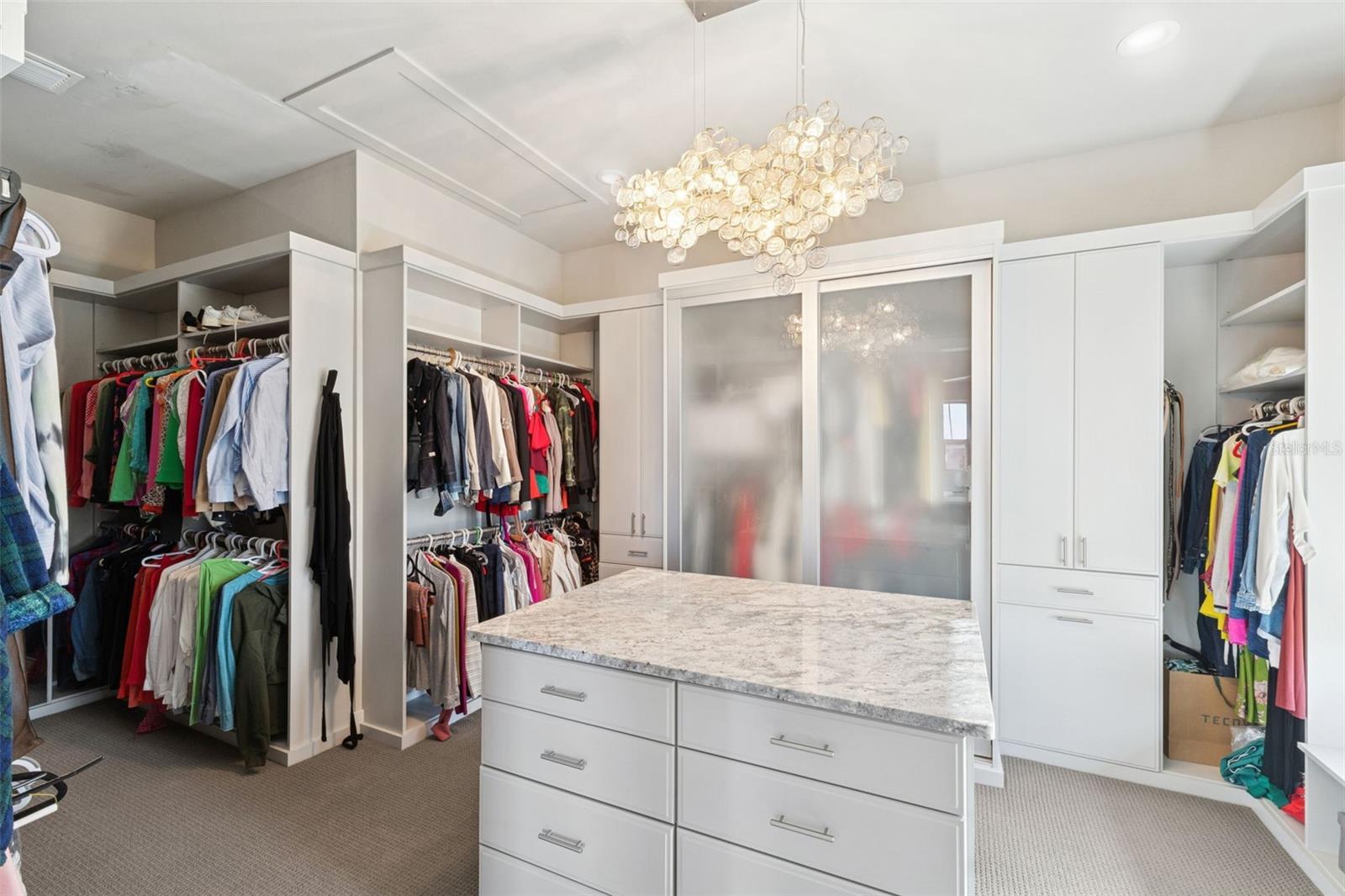 Image 36 of 80 For 22151 Lake Seneca Road