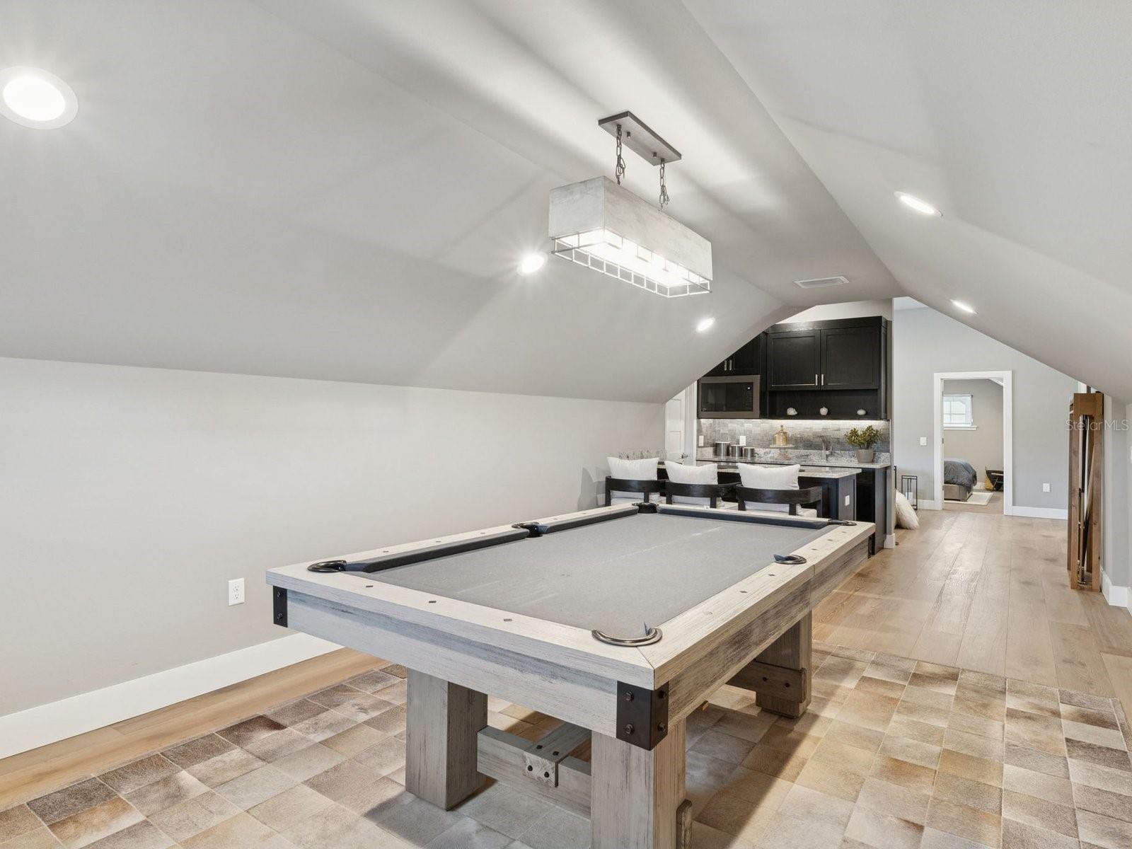 Image 51 of 80 For 22151 Lake Seneca Road