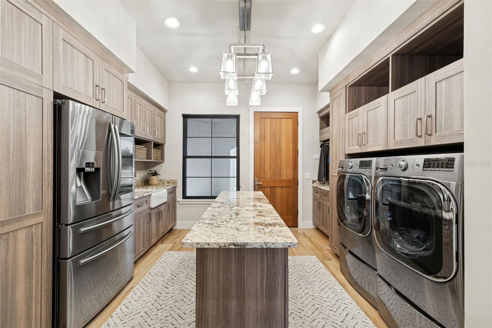 Image 54 of 80 For 22151 Lake Seneca Road