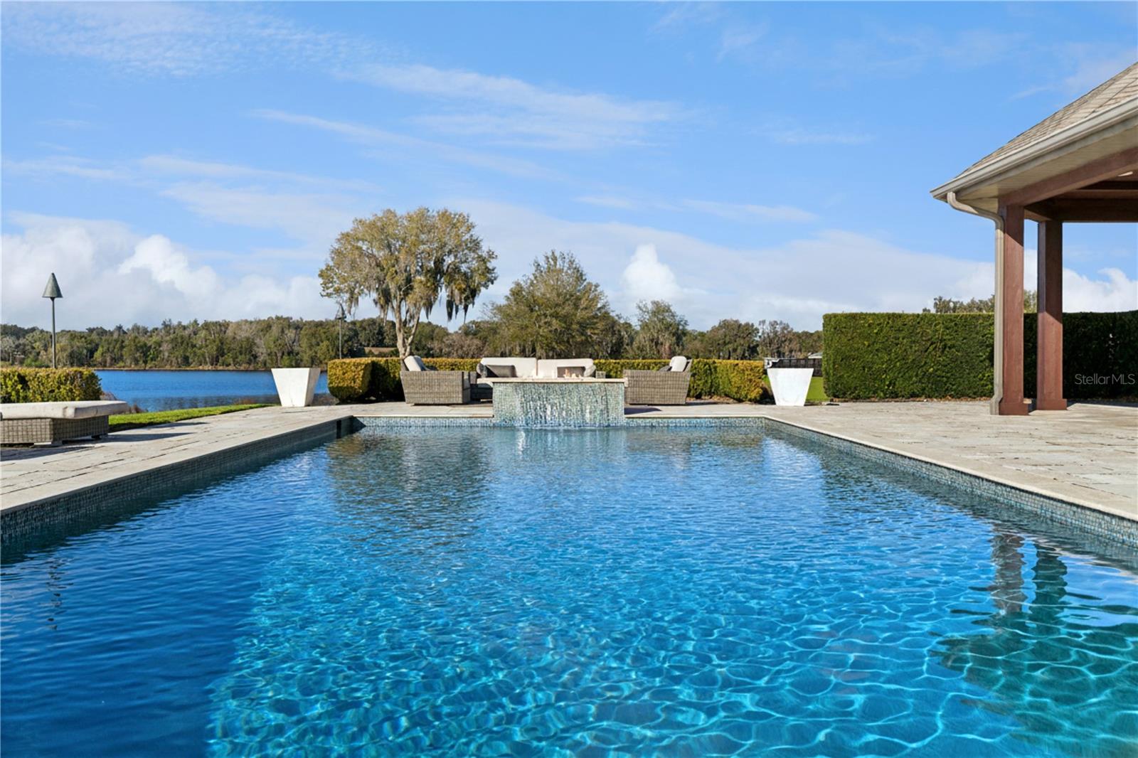 Image 60 of 80 For 22151 Lake Seneca Road